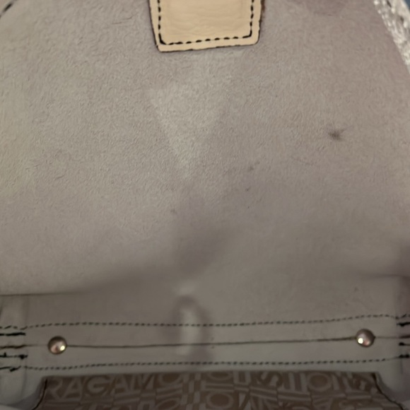 Salvatore Ferragamo Off White Leather Shoulder bag EUC - Picture 12 of 12